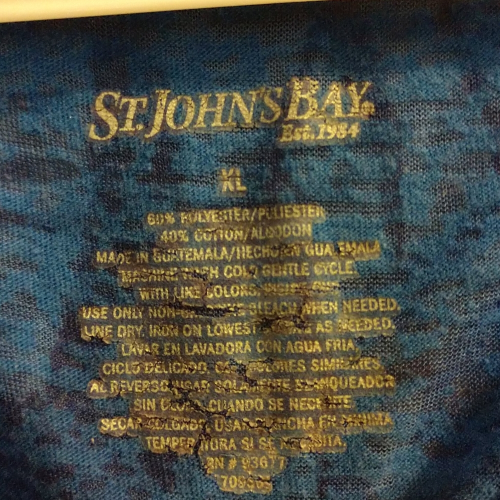 T-shirt - Picture 2 of 3